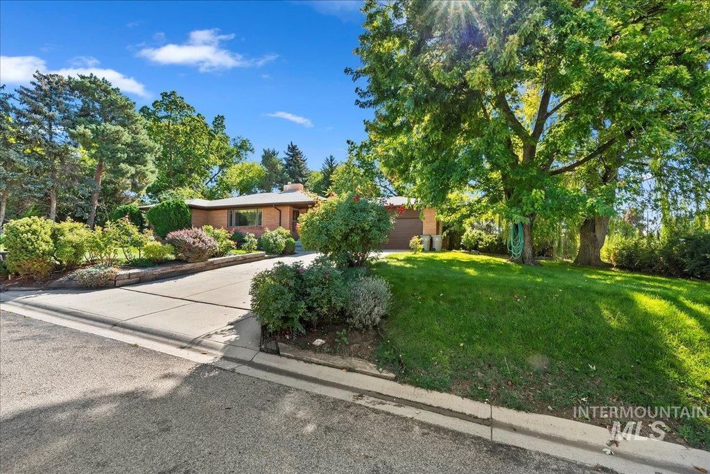 Photo of 10529 W Stardust Drive, Boise, ID 83709 (MLS # 98968662)