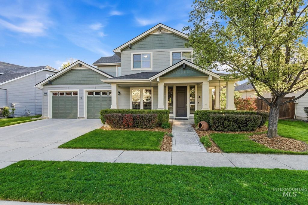 Photo of 930 W Cagney Dr, Meridian, ID 83646 (MLS # 98984365)
