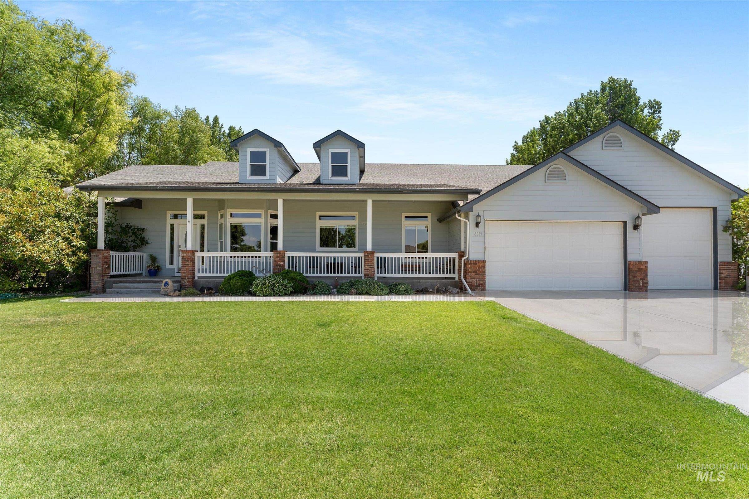 4019 E Man O War Dr