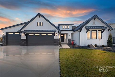 Photo of 280 N Boulder Ridge Way, Eagle, ID 83616 (MLS # 98980037)