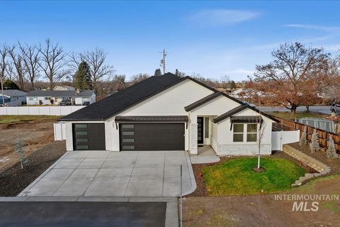 Photo of 357 W. Flour Mill Ct, Middleton, ID 83644 (MLS # 98974416)