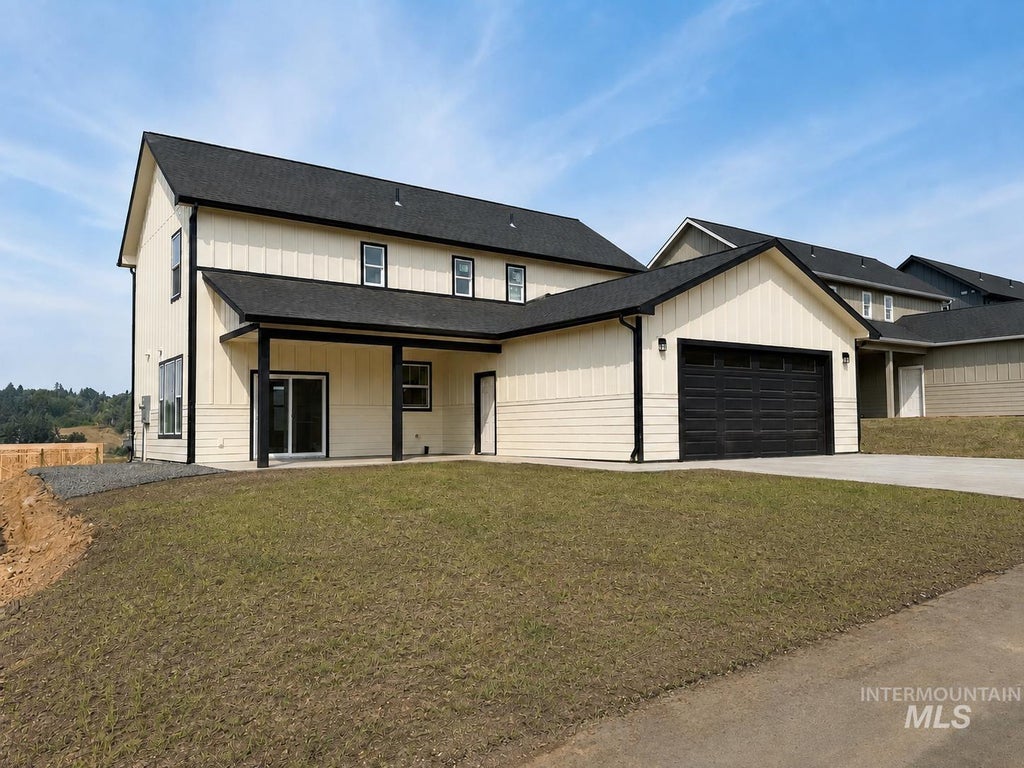 Photo of 1103 Edington Ave, Moscow, ID 83843 (MLS # 98998337)
