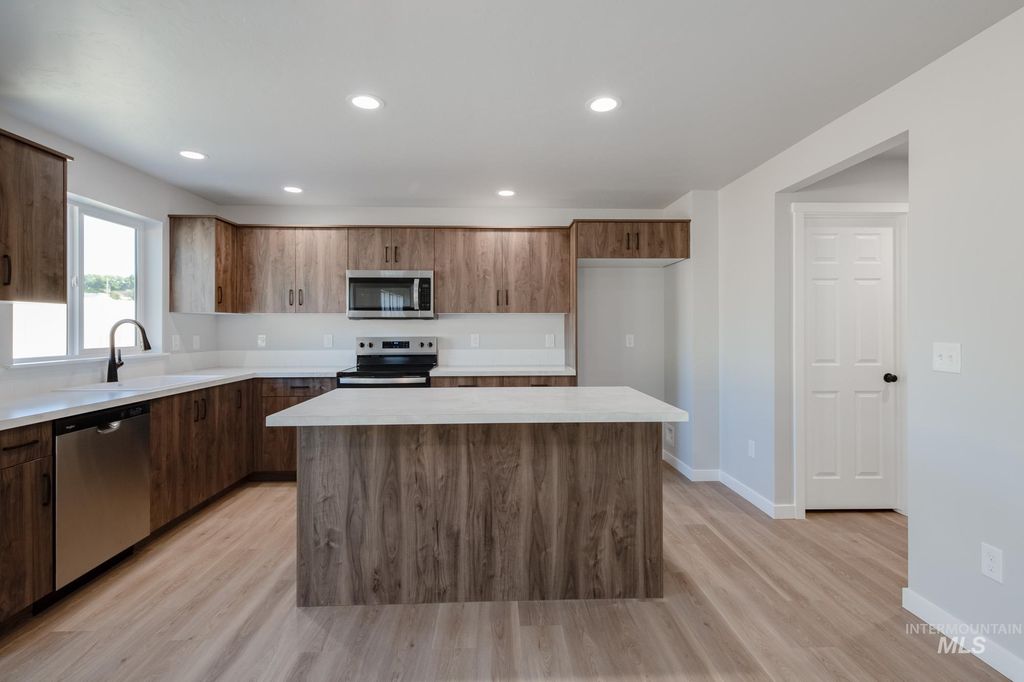 Photo of 3030 S Maple Ranch Way, Nampa, ID 83686 (MLS # 98971482)