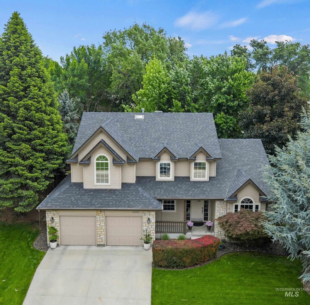 Photo of 2455 E Heathfield Ct, Eagle, ID 83616 (MLS # 98986160)