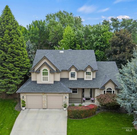 Photo of 2455 E Heathfield Ct, Eagle, ID 83616 (MLS # 98986160)
