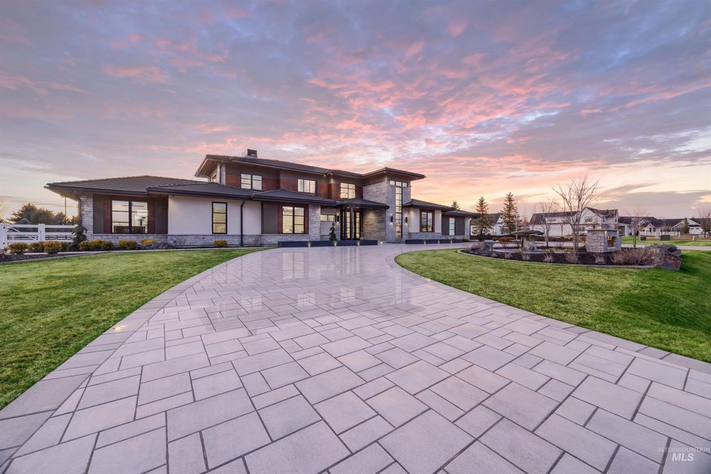 Photo of 3115 W Haley Dr, Eagle, ID 83616 (MLS # 98979094)