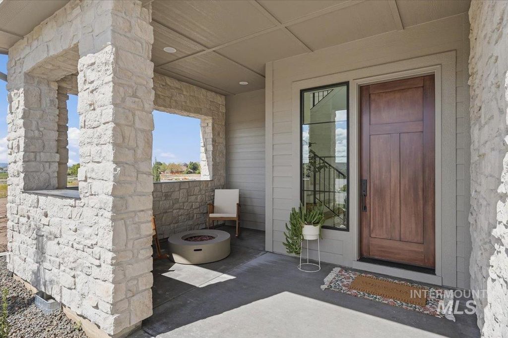 Photo of 5937 S Highmark Ave, Meridian, ID 83642 (MLS # 98982334)