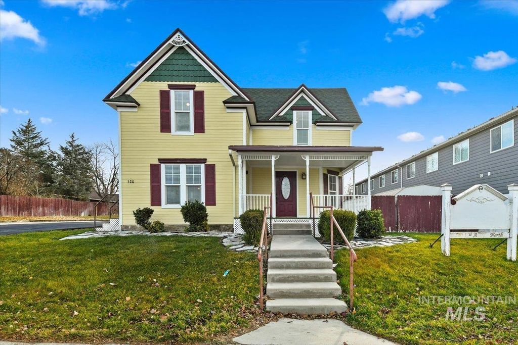 Photo of 520 N 16th Ave, Nampa, ID 83687 (MLS # 98969582)