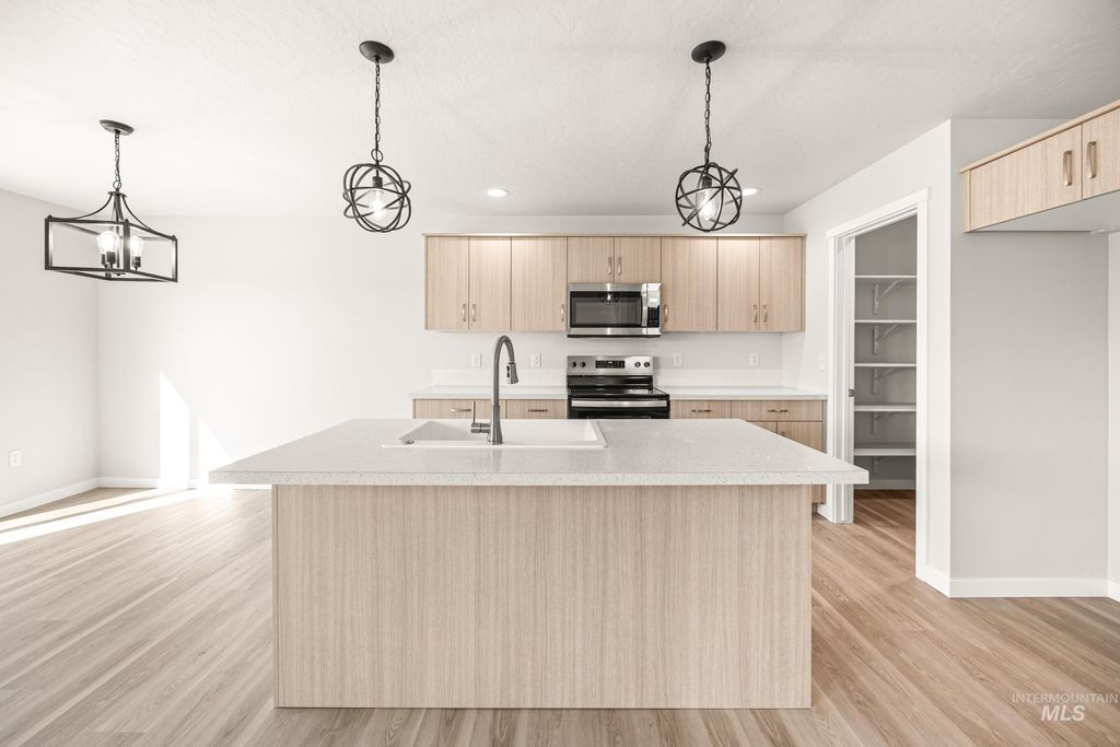 Photo of 29 S Sweetgrass Pl, Nampa, ID 83651 (MLS # 98976277)