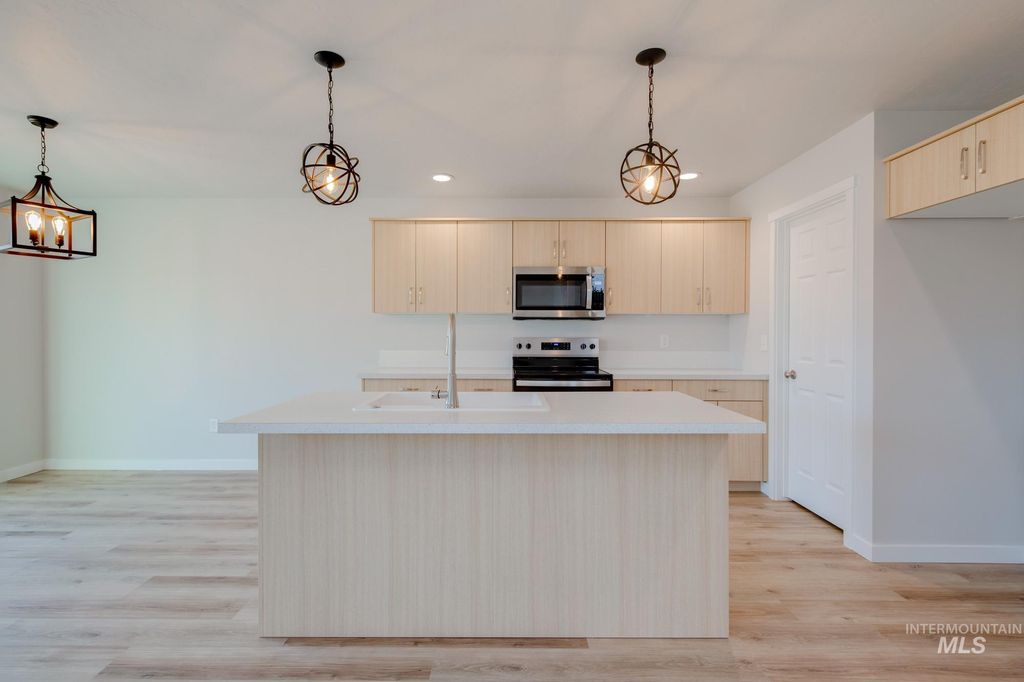 Photo of 29 S Sweetgrass Pl, Nampa, ID 83651 (MLS # 98976277)