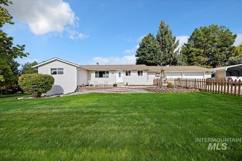 Photo of 982 E 2700 S, Hagerman, ID 83332 (MLS # 98965083)
