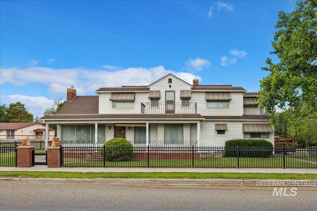 Photo of 234 N Idaho St, Wendell, ID 83355 (MLS # 98952382)