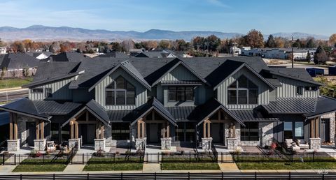 Photo of 2050 W Freya Ct, Eagle, ID 83616 (MLS # 98963019)