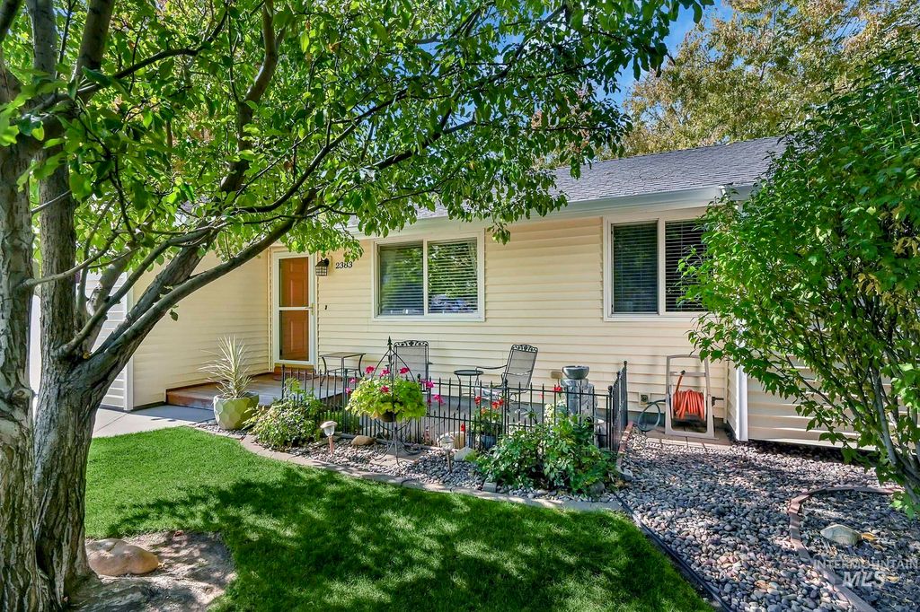 Photo of 2383 W Panama St, Boise, ID 83705 (MLS # 98964369)