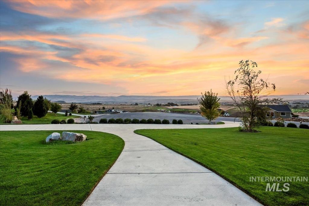 Photo of 11326 W Rio Rd, Caldwell, ID 83607 (MLS # 98963390)