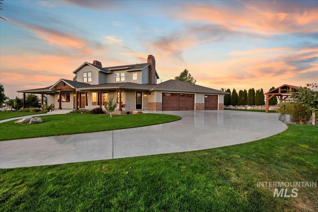 Photo of 11326 W Rio Rd, Caldwell, ID 83607 (MLS # 98963390)