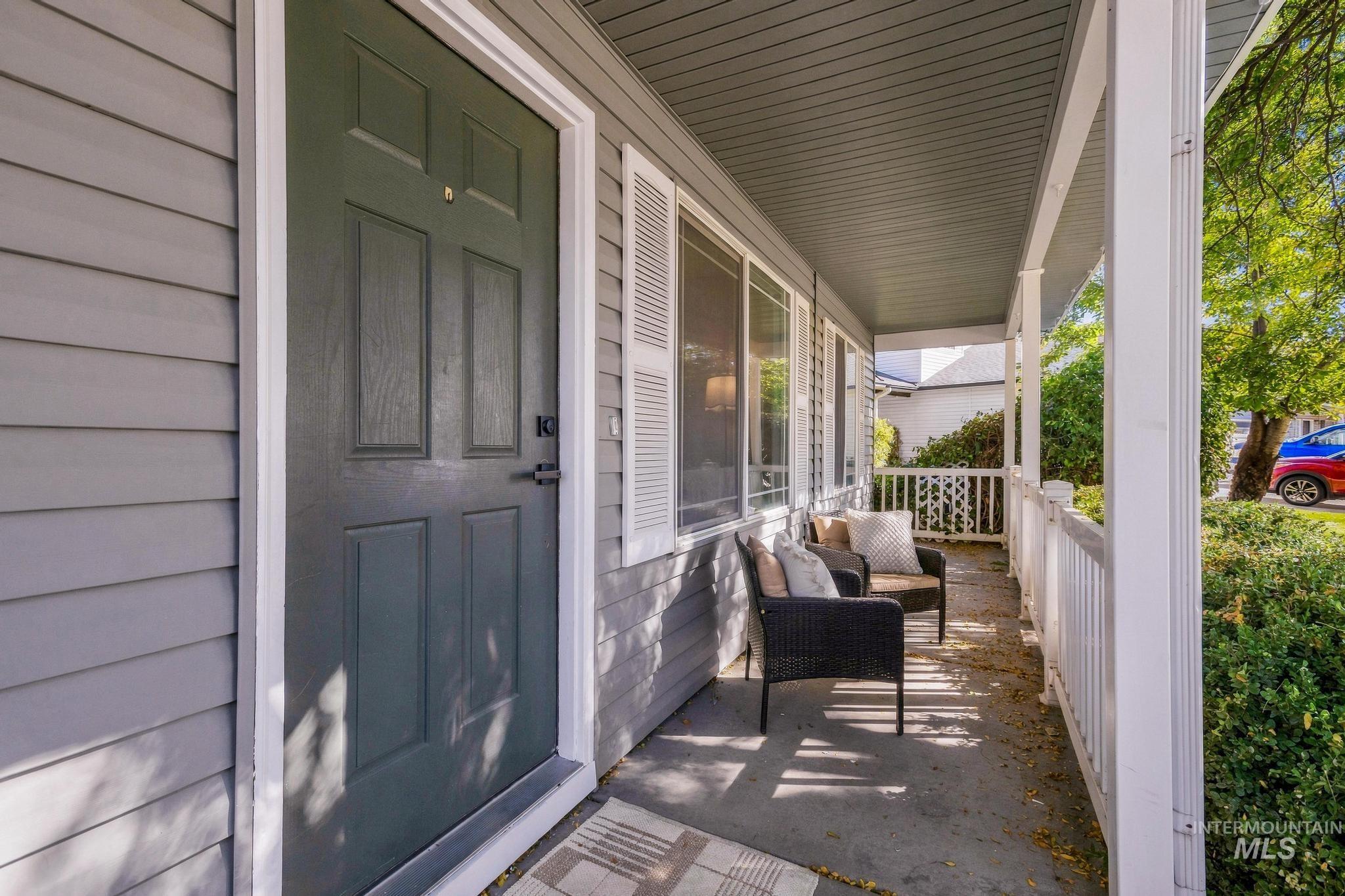 312 E Snowy Owl Street
