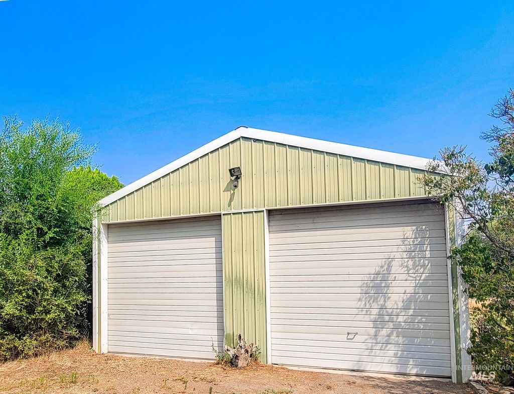 Photo of 1330 Highland Ave, Clarkston, WA 99403 (MLS # 98941102)