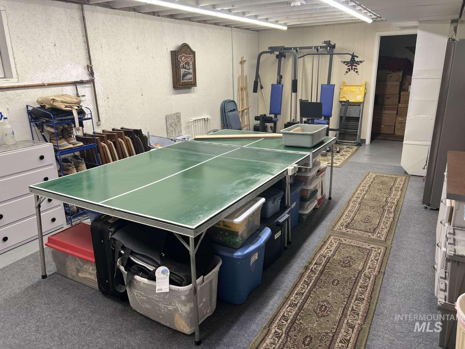 Playroom featuring carpet