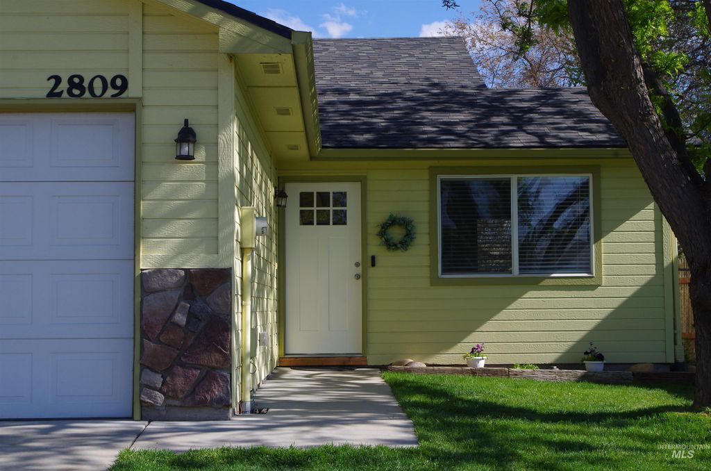 Photo of 2809 Cougar Ave, Nampa, ID 83687 (MLS # 98983764)
