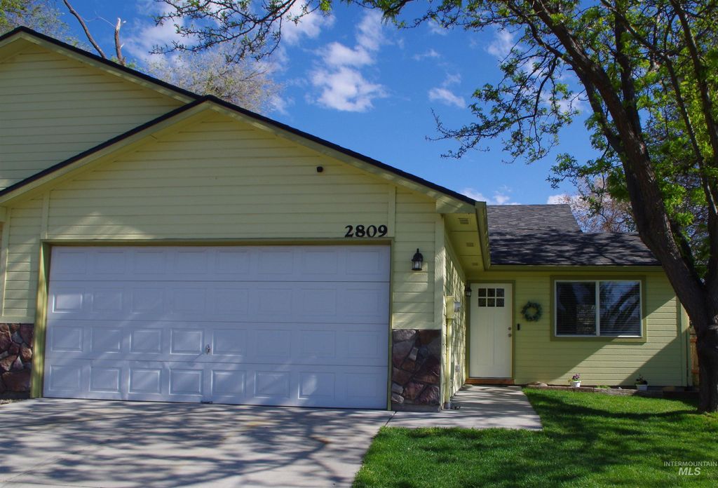 Photo of 2809 Cougar Ave, Nampa, ID 83687 (MLS # 98983764)