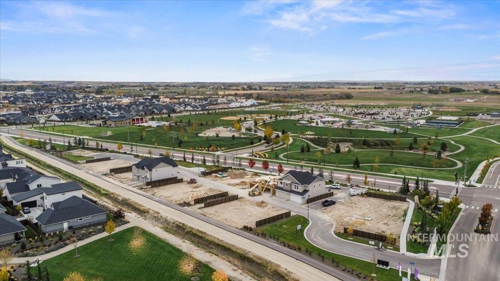 Photo of 2144 E Deep Purple Ln, Meridian, ID 83642 (MLS # 98966322)