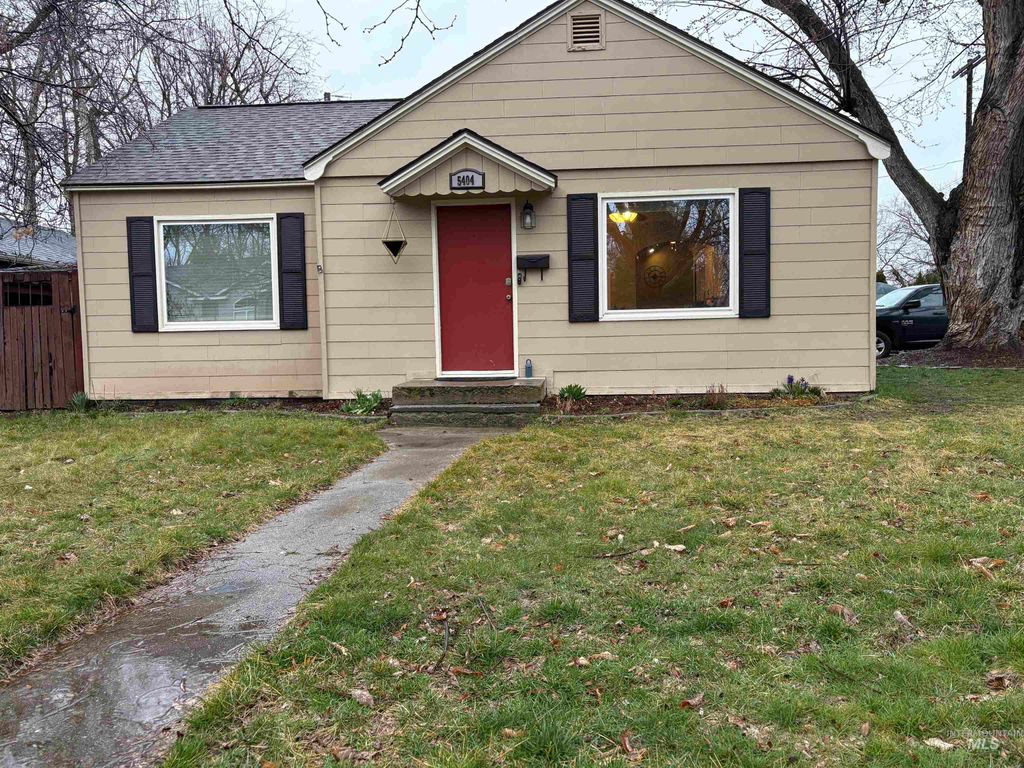 Photo of 5404 W Anna Street, Boise, ID 83705 (MLS # 98976817)