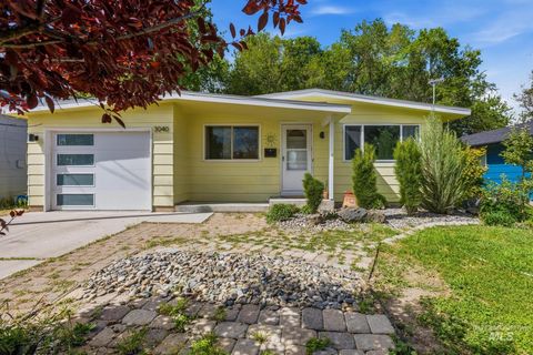 Photo of 3040 W Hester St, Boise, ID 83702 (MLS # 98985752)