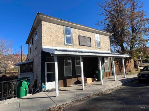 Photo of 103 South Michigan St, Council, ID 83612 (MLS # 98990981)