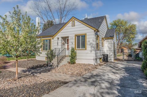 Photo of 1016 W 5th, Weiser, ID 83672 (MLS # 98981310)