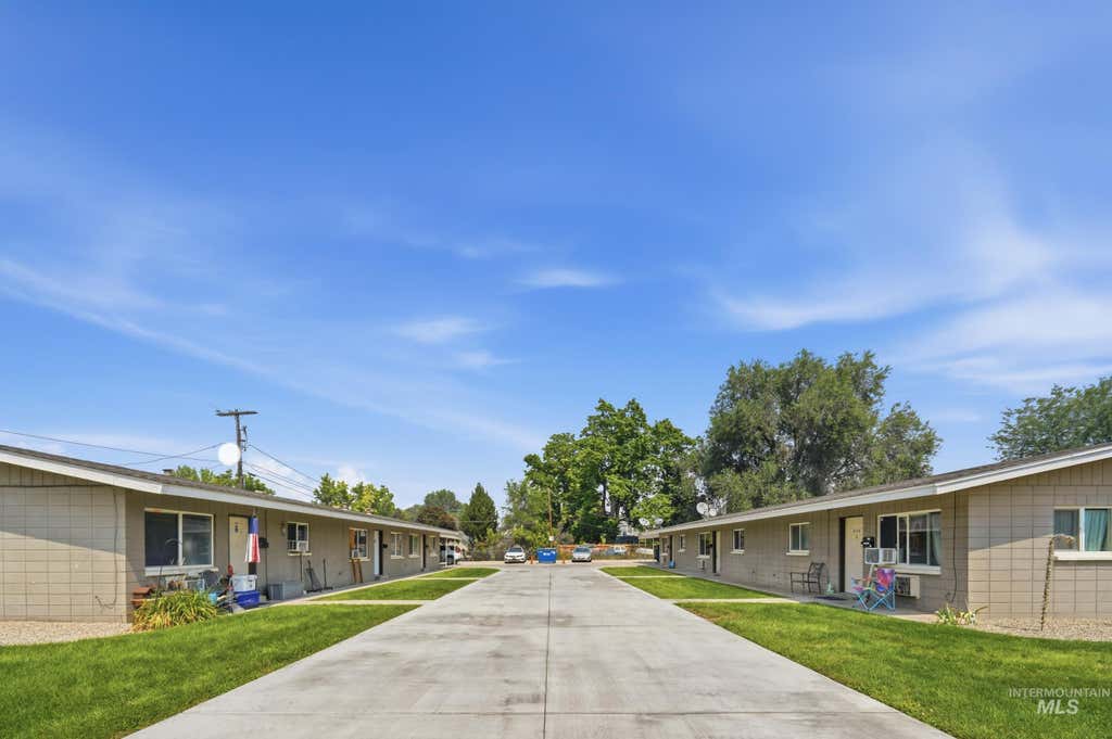 Photo of 236 High St, Nampa, ID 83651 (MLS # 98996463)