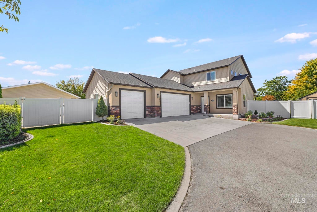 Photo of 2168 Candleridge Dr, Twin Falls, ID 83301 (MLS # 99000815)