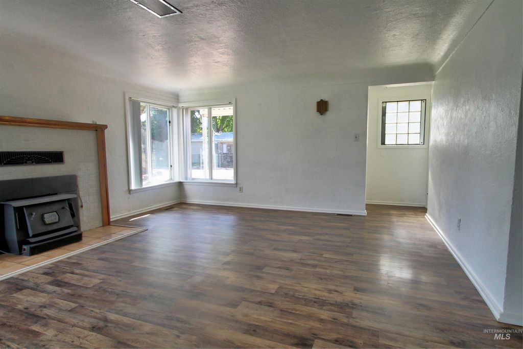 Photo of 2912 S Harmony Ave, Boise, ID 83706 (MLS # 98971277)