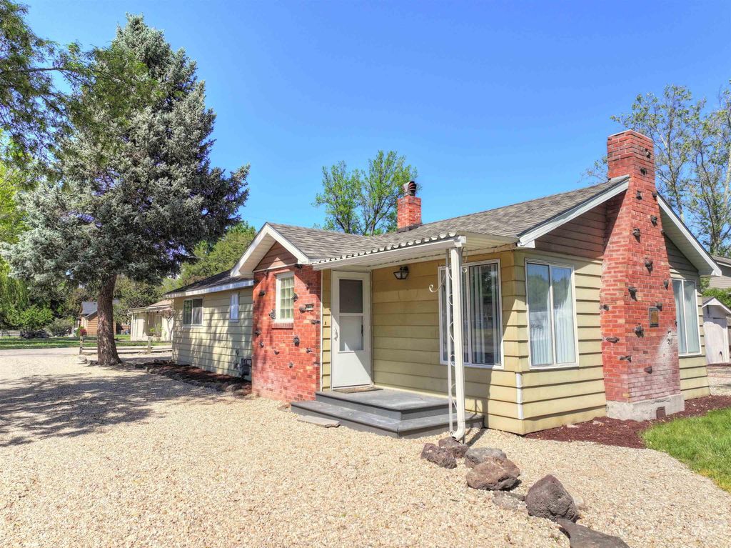 Photo of 2912 S Harmony Ave, Boise, ID 83706 (MLS # 98971277)