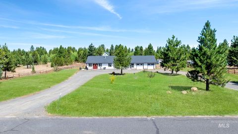 955 Valley View Lane McCall ID 83638