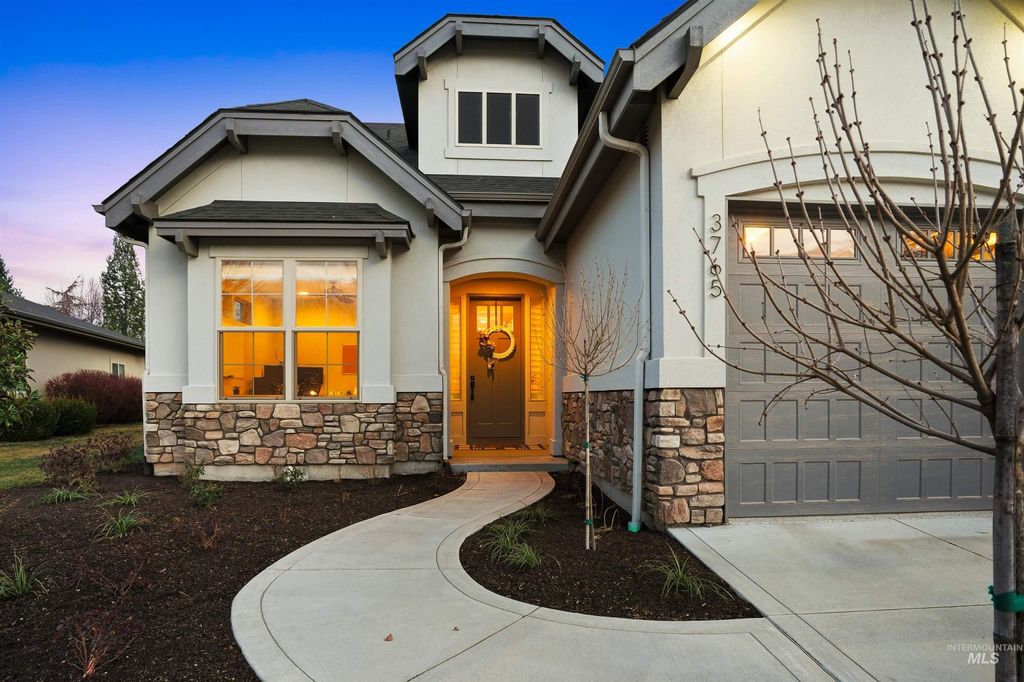 Photo of 3765 W Dublin Dr, Eagle, ID 83616 (MLS # 98976009)