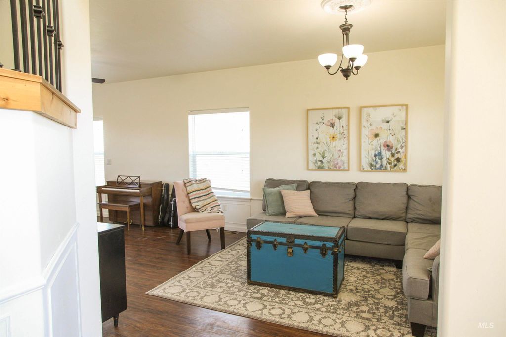 Photo of 3813 N 2456 E, Filer, ID 83328 (MLS # 98979379)