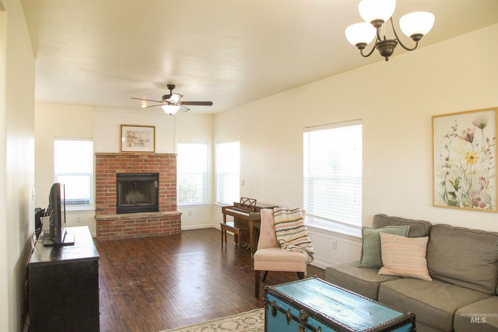 Photo of 3813 N 2456 E, Filer, ID 83328 (MLS # 98979379)