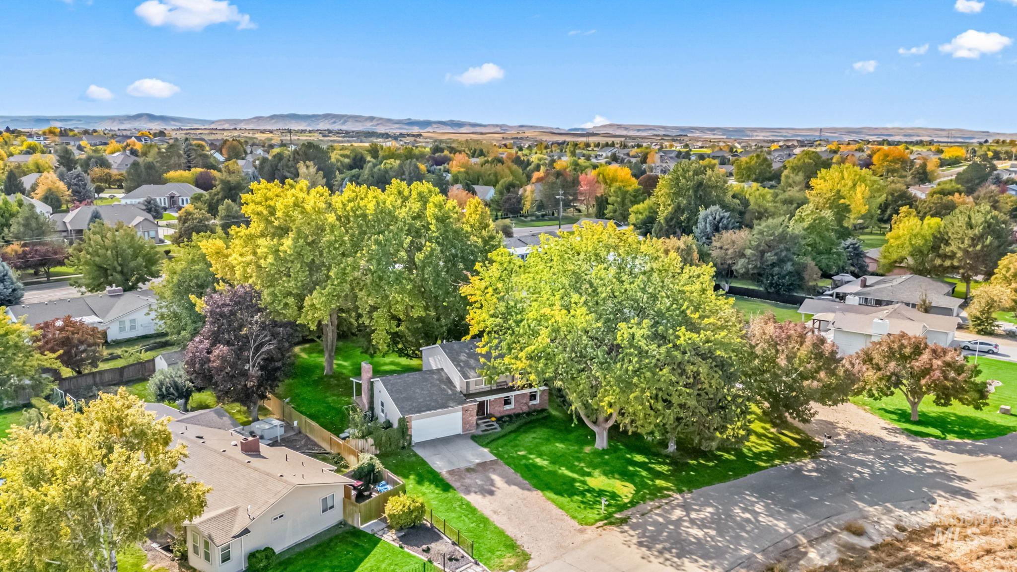 11223 Meadowbrook Dr
