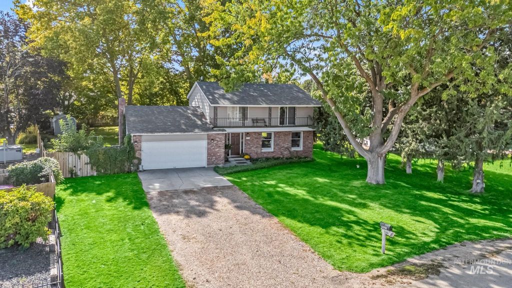 Photo of 11223 Meadowbrook Dr, Nampa, ID 83686 (MLS # 98964799)