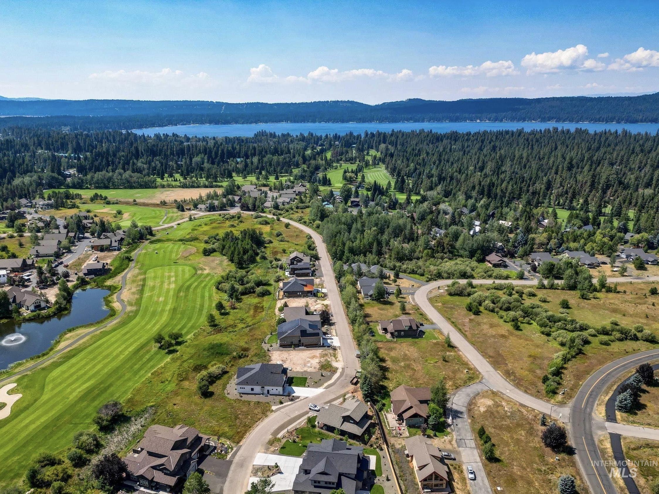 1400 & 1404 Mountain Meadow Dr