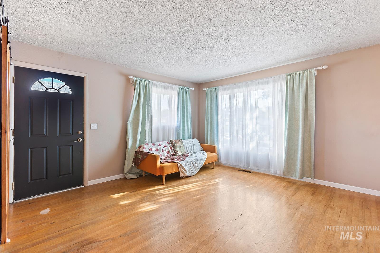 1017 16th Ave
