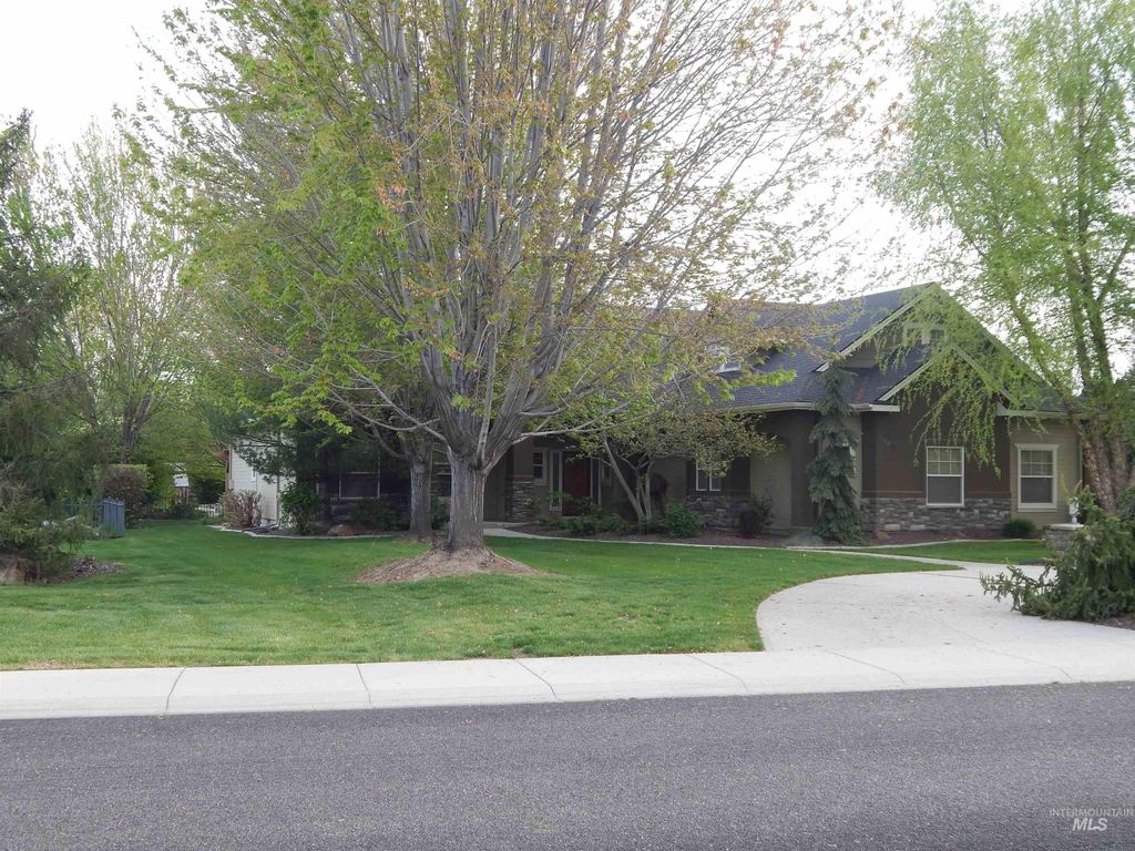 Photo of 2248 W. Stansbury Dr, Eagle, ID 83616 (MLS # 98984787)