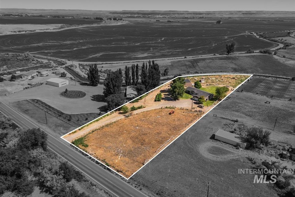 Photo of 37786 State Highway 78, Grand View, ID 83624 (MLS # 98957297)