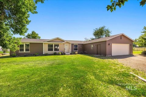 Photo of 37786 State Highway 78, Grand View, ID 83624 (MLS # 98957297)