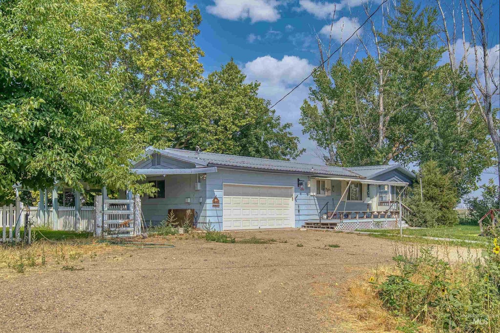 Photo of 365 Clabby Road, Weiser, ID 83672 (MLS # 98996537)