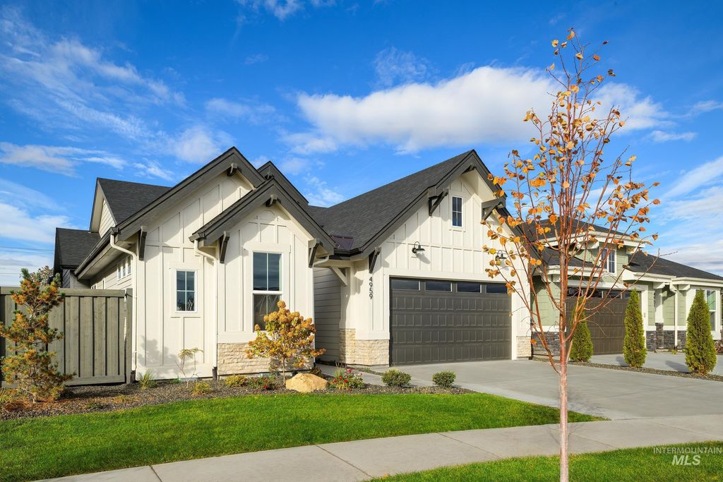 Photo of 3710 W Silver River Ln, Meridian, ID 83646 (MLS # 98977954)