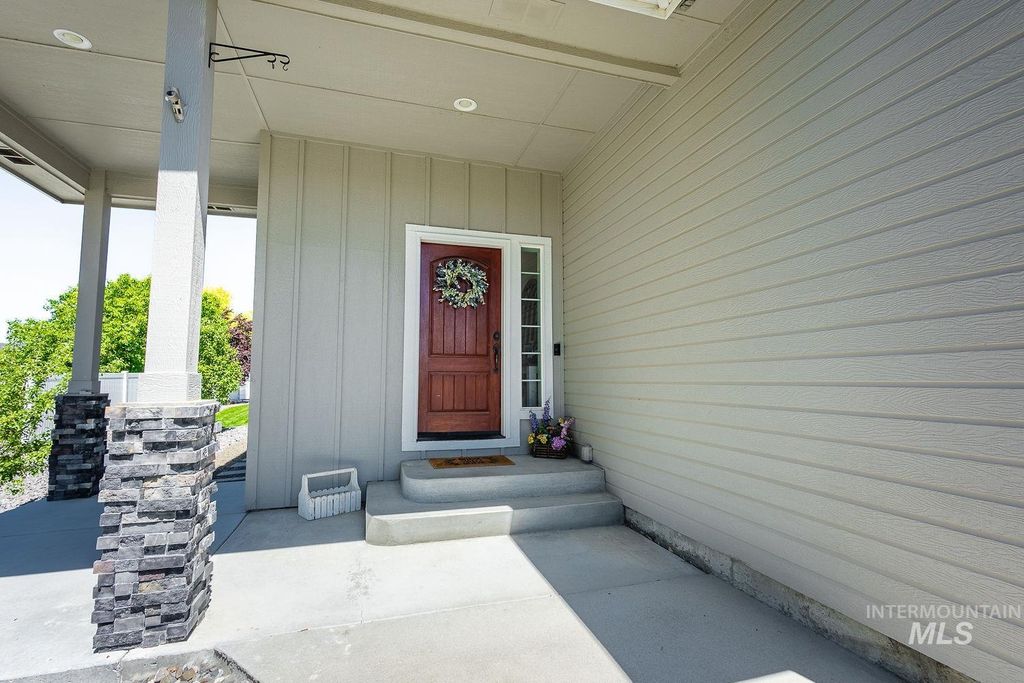 Photo of 14966 Marvel Place, Caldwell, ID 83607 (MLS # 98985950)