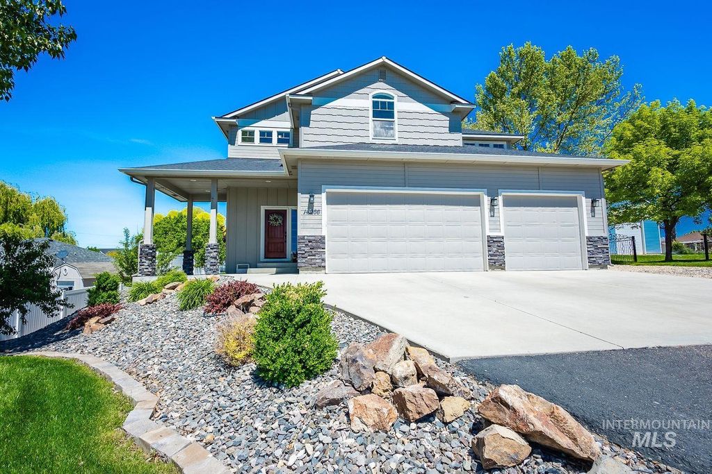 Photo of 14966 Marvel Place, Caldwell, ID 83607 (MLS # 98985950)