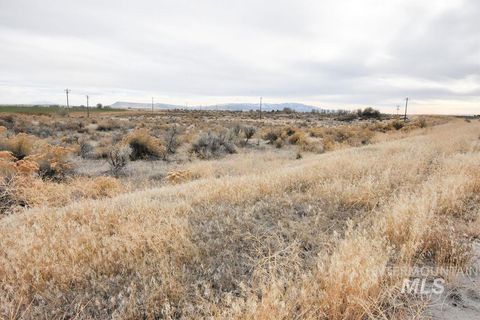 Photo of TBD 400 N, Rupert, ID 83350 (MLS # 98966539)